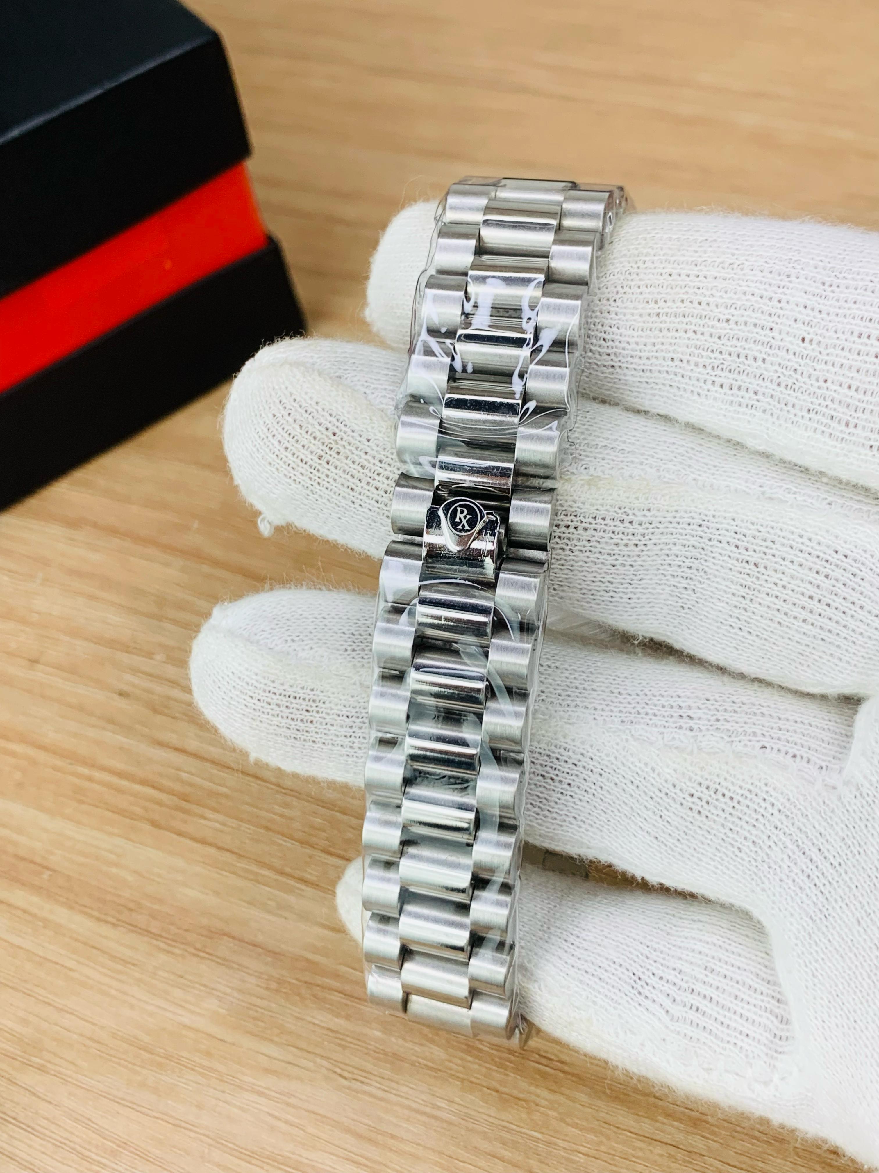 Silver Black Oyster